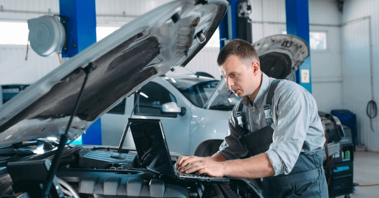 The Ultimate Guide for Getting into the Car Mechanic Industry